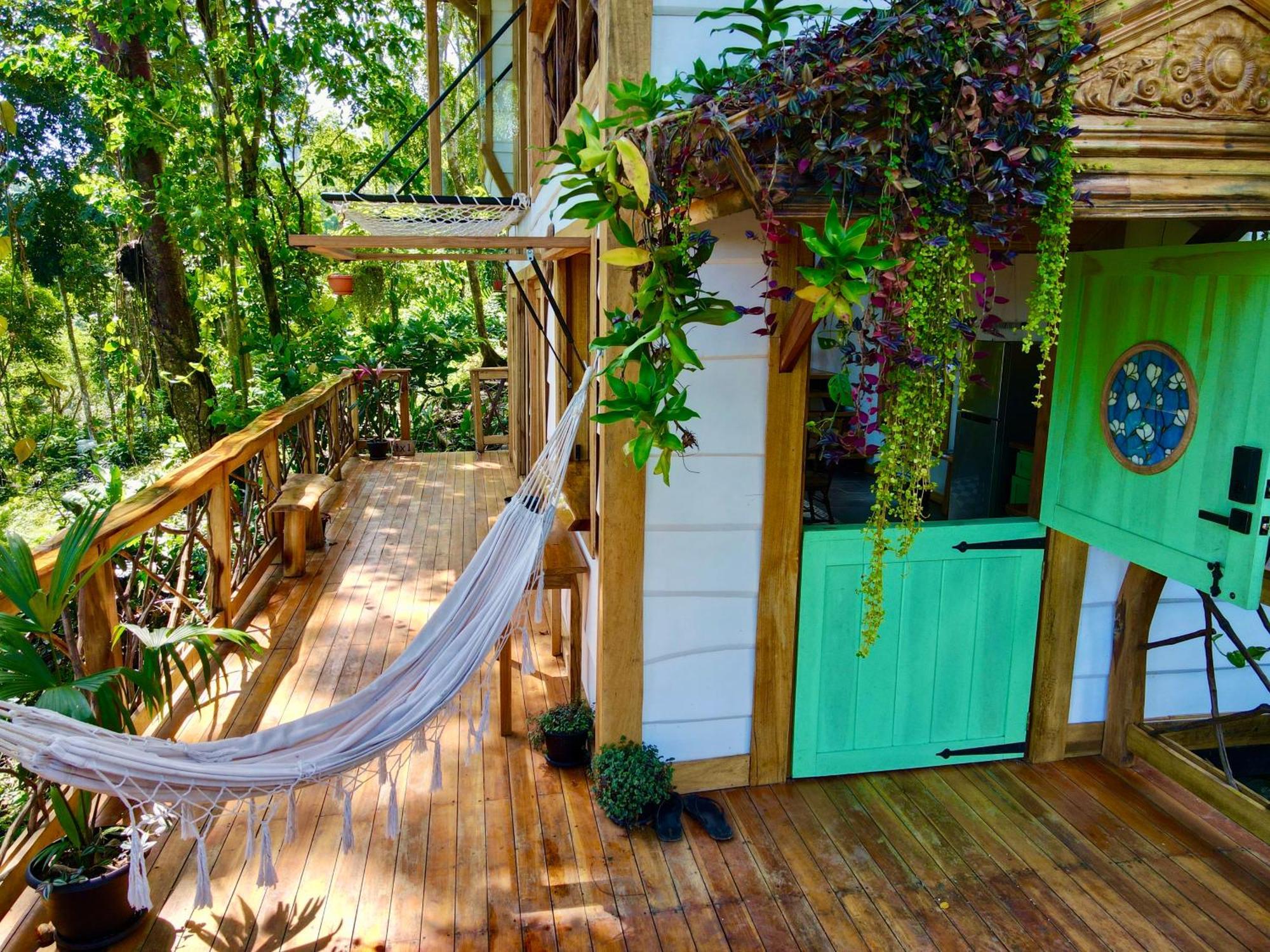Villa Jungle Spirit Treehouse à Cahuita Extérieur photo