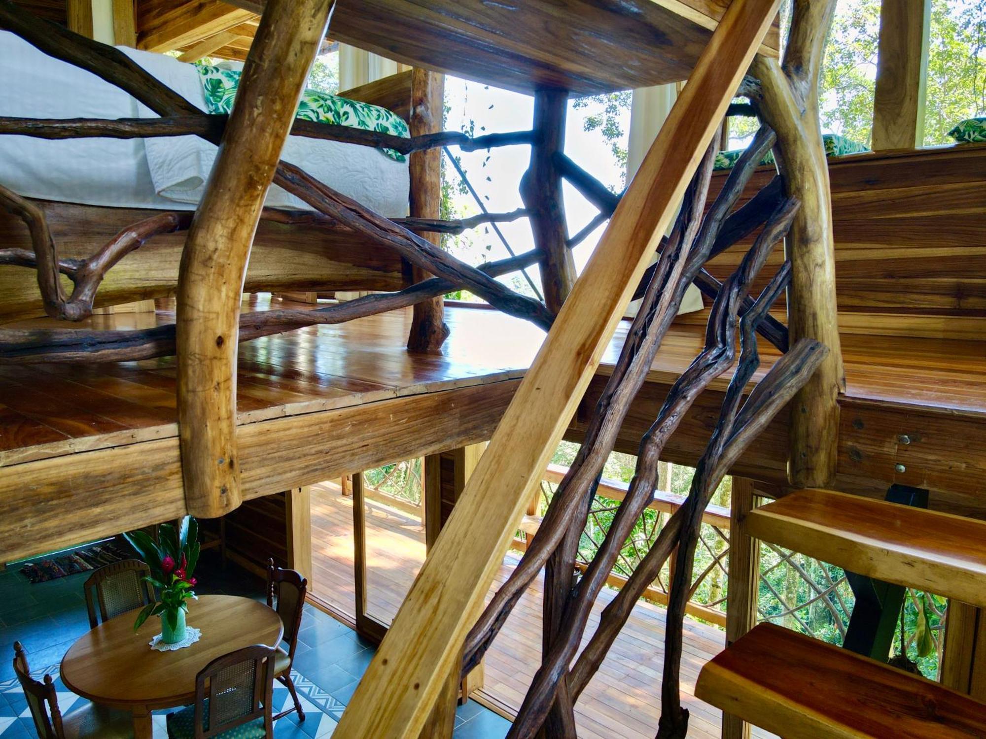 Villa Jungle Spirit Treehouse à Cahuita Extérieur photo
