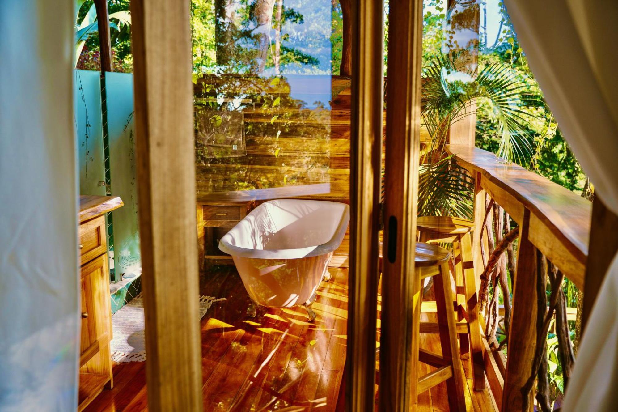 Villa Jungle Spirit Treehouse à Cahuita Extérieur photo
