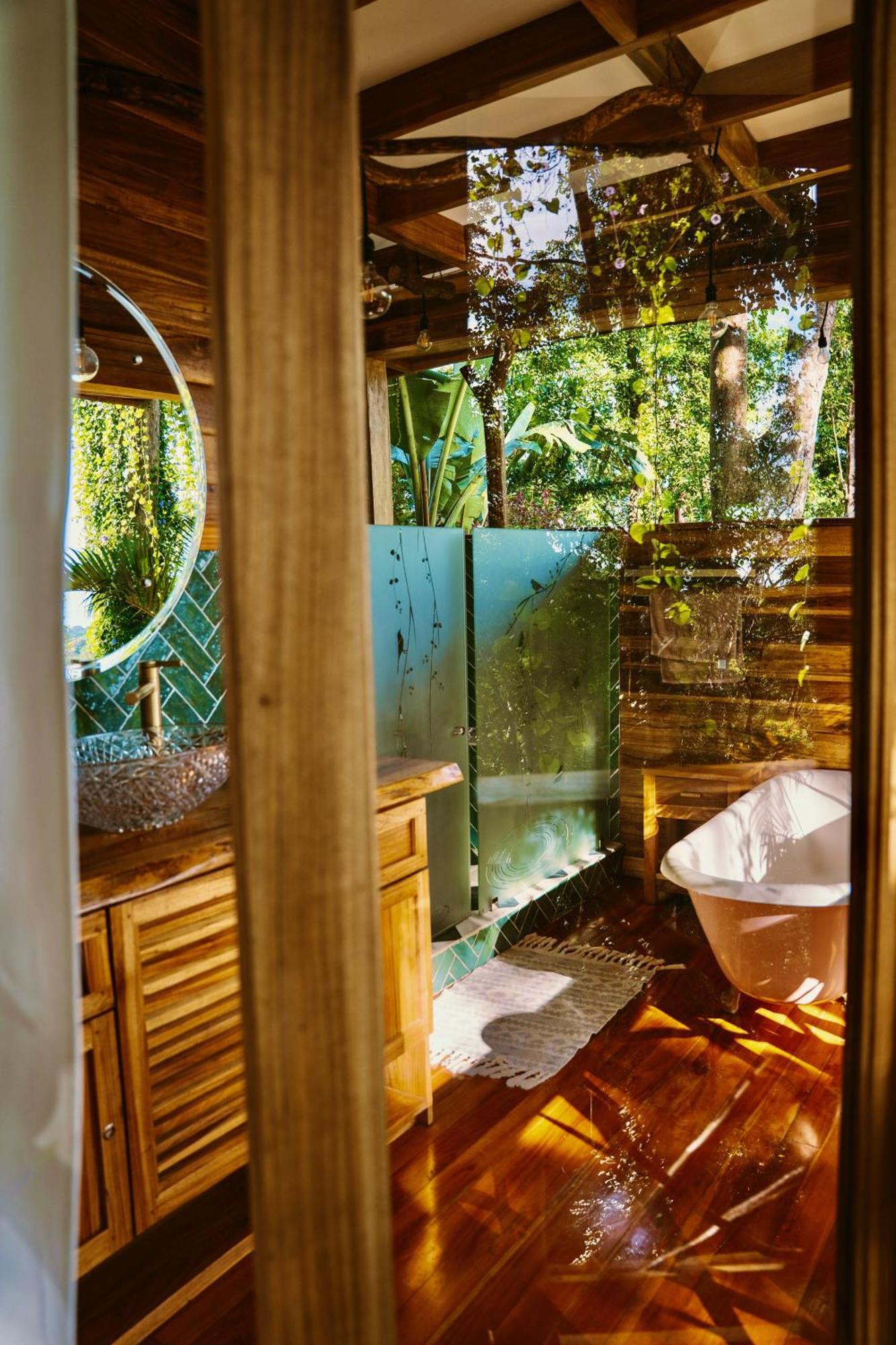 Villa Jungle Spirit Treehouse à Cahuita Extérieur photo