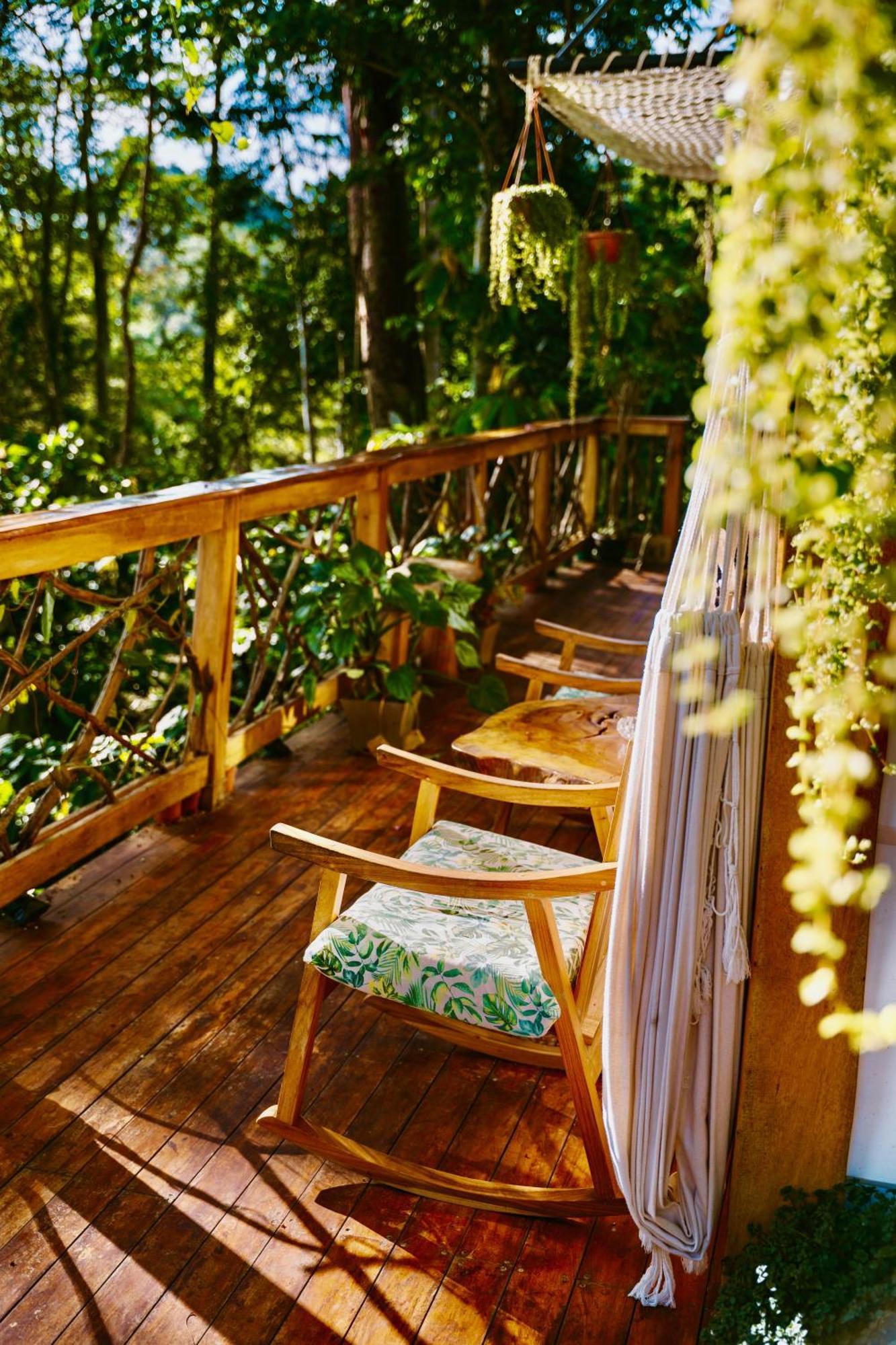 Villa Jungle Spirit Treehouse à Cahuita Extérieur photo